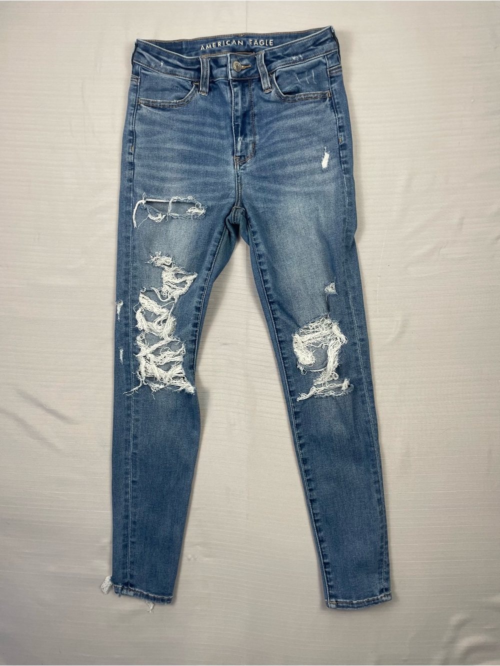 American Eagle Distressed Skinny Jeans Size 4 Medium Wash Ripped